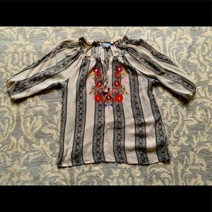 Claudia Richards lightweight top